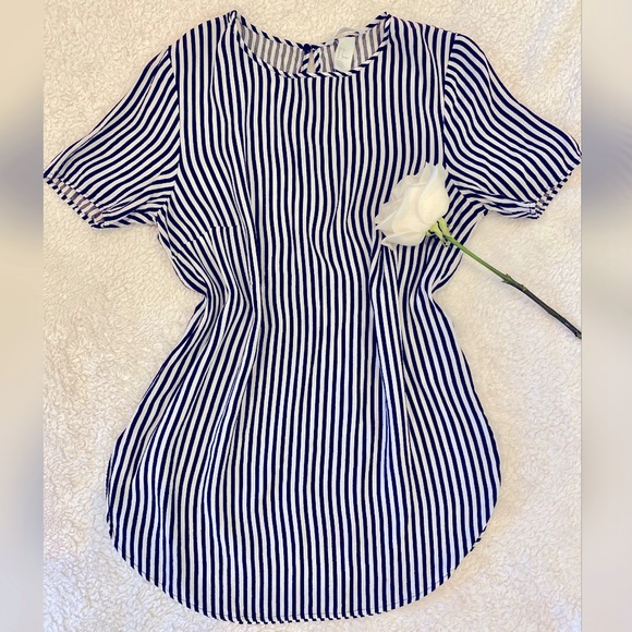 H&M Tops - H&M Vertical Striped Blouse
